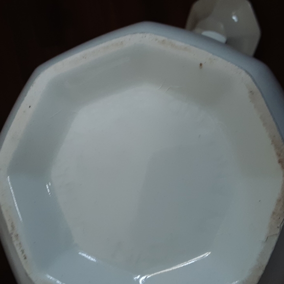 5/$35 Johnson Bros dish - Picture 4 of 6